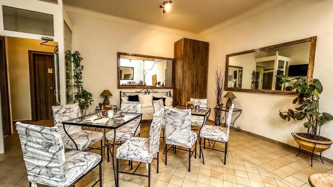 Central 9 Rooms Ermoupoli Exterior photo