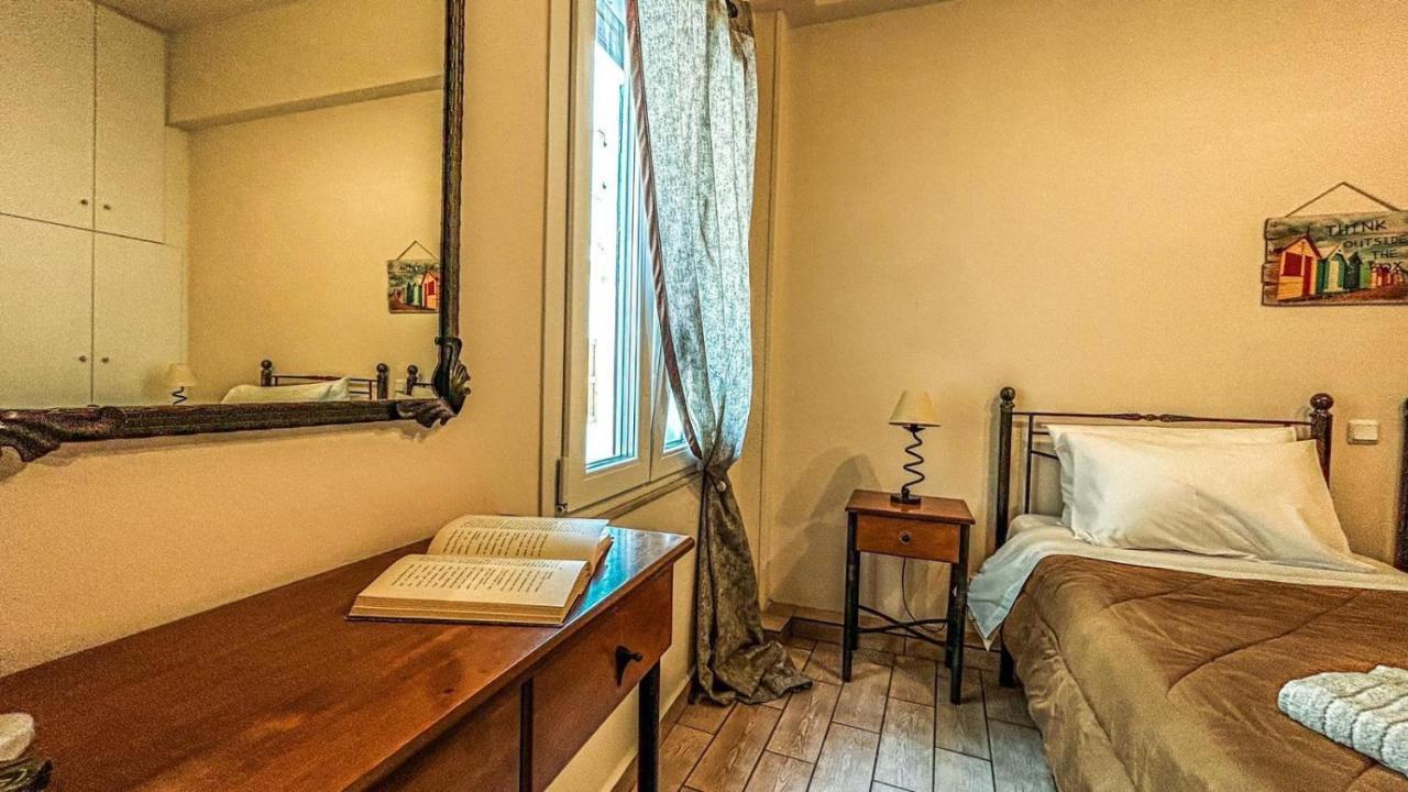 Central 9 Rooms Ermoupoli Exterior photo